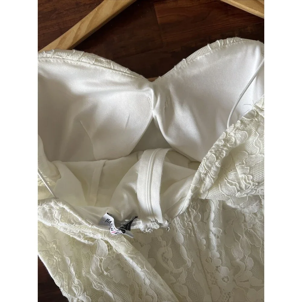 Fashion Nova Jr Womens Mini Dress Size Medium Lace Lined White Bell Sleeve Prom